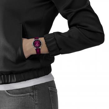 TISSOT Damen - Armbanduhr EVERYTIME LADY T1432101733100Tragebild